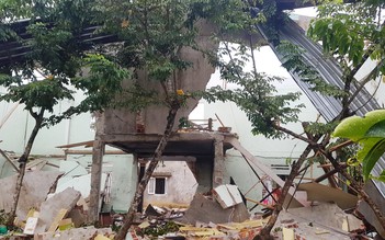 Quảng Nam: Sau tiếng nổ lớn, ngôi nhà bị sập, hai vợ chồng tử vong