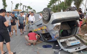 Gây tai nạn liên hoàn khiến 3 người bị thương, tài xế trình diện công an