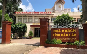 Nữ trưởng phòng ở Đắk Lắk mượn bằng tốt nghiệp để thăng quan: vi phạm tội gì?