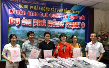 Công ty Phú Hồng Thịnh giao liền tay 658 sổ hồng cho khách hàng