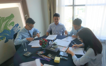 Sinh viên Việt Nam học tập phương pháp Trường kinh doanh Harvard
