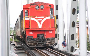 Cầu đường sắt Bình Lợi 117 năm ở Sài Gòn sắp thôi ‘sứ mệnh’