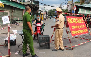 Sáng 1.10, TP.Thủ Đức tổ chức 6 chốt kiểm soát cửa ngõ ngăn 'thông chốt, phá rào'