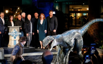 Đoàn phim 'Jurassic World: Dominion’ ngừng quay vì có thành viên nhiễm Covid-19