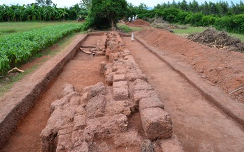 Bí ẩn thành Hoàng Đế