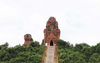 Thi công tu bổ tháp Bánh Ít ở Bình Định làm ảnh hưởng đến di tích?