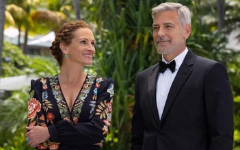 Liệu Julia Roberts và George Clooney có chống nổi ‘The Rock’?