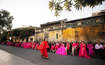 Childhood Memory, An và loạt show thời trang yêu cầu dress code