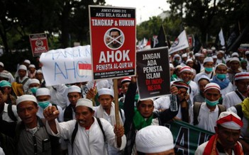 Hàng chục ngàn người Indonesia biểu tình đòi bắt giữ Thị trưởng Jakarta