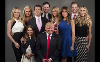 Hình ảnh gia đình Donald Trump quyền lực trong một thập niên qua