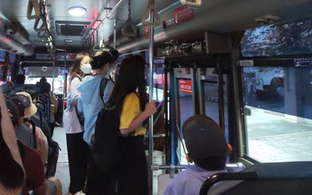 Tái diễn tình trạng quấy rối tình dục sinh viên trên xe buýt