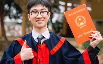 Thủ khoa khối D7 toàn quốc ‘dùng tiếng Anh học toán’ đạt điểm 10 toán