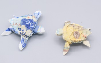 ‘Mở đường’ cho nghệ thuật gấp giấy origami bằng tiền lẻ