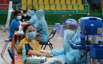 Hơn 1,2 triệu liều vắc xin Covid-19 của AstraZeneca về đến sân bay Tân Sơn Nhất