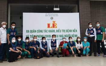 TP.HCM: Bệnh viện Lê Văn Thịnh tiêm vắc xin Covid-19, khám bệnh, phát thuốc tại nhà dân