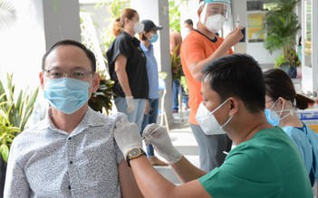 Tin tức Covid-19 tại TP.HCM: Đã có 4.226 người tiêm mũi 3 vắc xin Covid-19