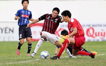 2 đội bóng Hàn Quốc và Nhật Bản tận dụng từng phút giây ở U.19 quốc tế