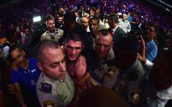 'Siêu đại chiến' UFC kết thúc trong hỗn loạn