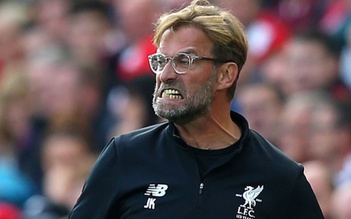 Liverpool gặp khủng hoảng trung vệ, HLV Klopp ‘nghiến răng trèo trẹo’