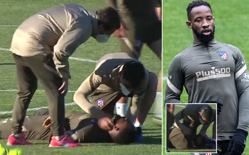 Ngôi sao Moussa Dembele của Atletico Madrid bị tụt huyết áp, ngất xỉu ngay trên sân tập