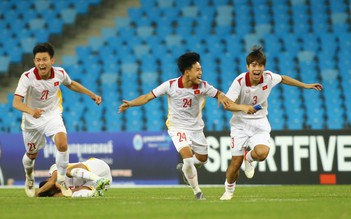AFC khen ngợi tinh thần U.23 Việt Nam thi đấu ít người vẫn tấn công