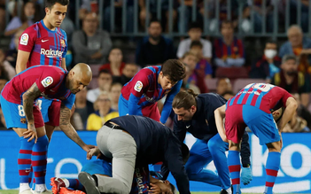 Hậu vệ Barcelona bị chấn động não phải nhập viện khẩn cấp