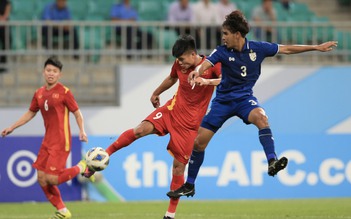 Trung vệ U.23 Thái Lan sốc với bàn thắng vô lê của Văn Tùng như Van Basten