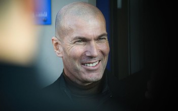 HLV Zidane bất ngờ lên tiếng sau khi bị PSG khẳng định chưa đàm phán
