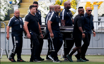 Hàng ngàn người hâm mộ xếp hàng chào từ biệt ‘Vua bóng đá’ Pele