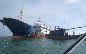 'Tàu ma' trôi dạt ở Bình Thuận: Tìm thấy bằng khen có chữ Trung Quốc