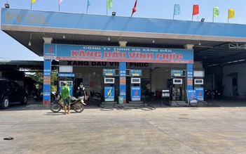 Bình Thuận: Lập biên bản cây xăng bán 'nhỏ giọt' cho khách không quá 30.000 đồng
