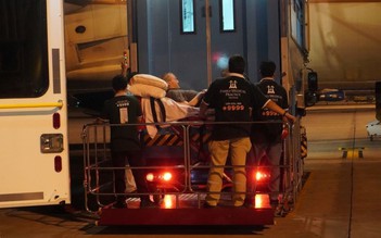 Đón 340 công dân Việt từ Anh trở về sau khi đưa bệnh nhân 91 hồi hương