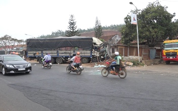 Bình Phước: Xe tải va chạm xe khách trên quốc lộ 14 làm 6 người bị thương