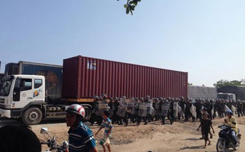 Bắt tạm giam 7 bị can gây rối, chặn xe trên QL1 ở Vĩnh Tân