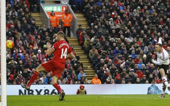 Rooney tỏa sáng, M.U vượt qua Liverpool trong trận derby nước Anh