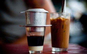 Cà phê bán ngoài đường: Có ly không hề có cà phê