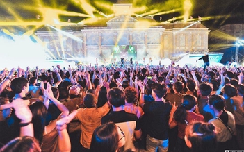 10.000 khán giả hòa mình với lễ hội EDM trên biển Nha Trang