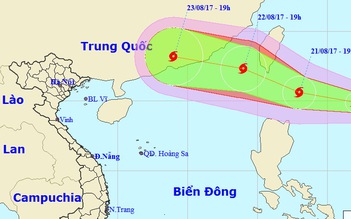 Xuất hiện cơn bão gần Biển Đông