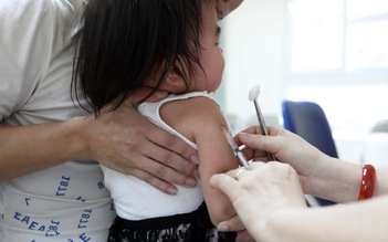 Thiếu hụt vắc xin '5 trong 1' tiêm miễn phí cho trẻ nhỏ