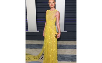 Nhà thiết kế Công Trí được vinh danh nhờ ngôi sao Kate Bosworth