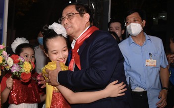 Hãy lắng nghe trẻ em bằng trái tim, bảo vệ trẻ em bằng hành động