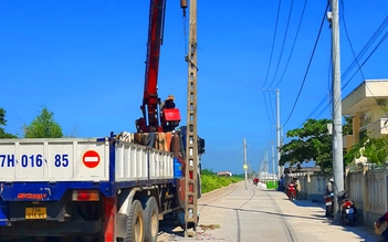 Về bản tin Trụ điện giữa đường gây tai nạn: Tháo dỡ các trụ điện giữa đường