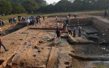 Chọn ngành đi ngược số đông: Học khảo cổ vì trót mê 'tiếng vọng ngày xưa'