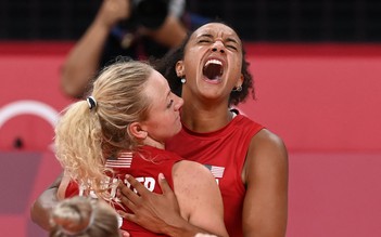 Nóng: Tấm HCV lịch sử bóng chuyền nữ đưa thể thao Mỹ đoạt ngôi nhất toàn đoàn Olympic Tokyo