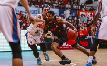 Thắng ngược Hanoi Buffaloes, Saigon Heat chạm 1 tay vào ngôi vô địch bóng rổ VBA 2022