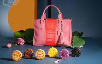 Độc đáo bánh Trung thu túi da ‘kết nối gia đình’ trên thị trường Việt
