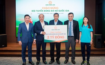 Hưng Thịnh Land trao thưởng 2 tỉ đồng cho đội tuyển bóng đá nữ