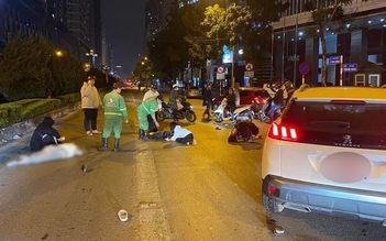 Điều tra vụ ô tô tông 4 người đi bộ ở Hà Nội