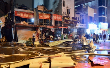 Hiện trường vụ nổ tan hoang khiến 3 người bị thương ở Hà Nội