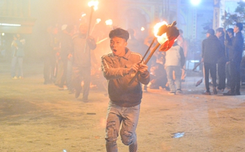 Độc đáo phong tục xin lửa thiêng cầu may trong đêm giao thừa ở Nam Định